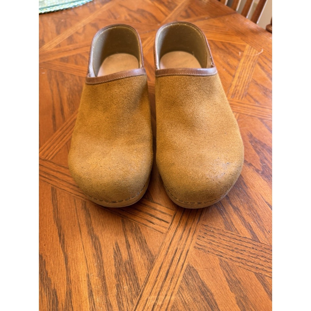 Dansko Brenna Brown Burnished Suede Clog Size Euro 39 (US 8.5)